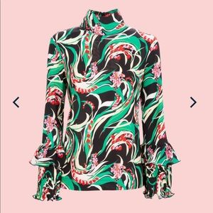 La DoubleJ Frill Wrist Blouse